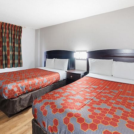 Lester Red Carpet Inn Philadelphia Airport מראה חיצוני תמונה