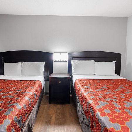 Lester Red Carpet Inn Philadelphia Airport מראה חיצוני תמונה