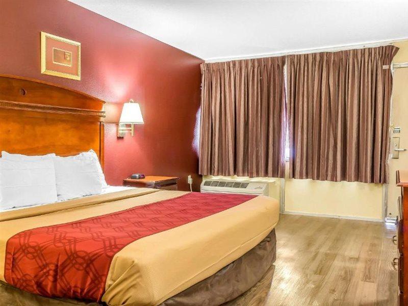 Lester Red Carpet Inn Philadelphia Airport מראה חיצוני תמונה