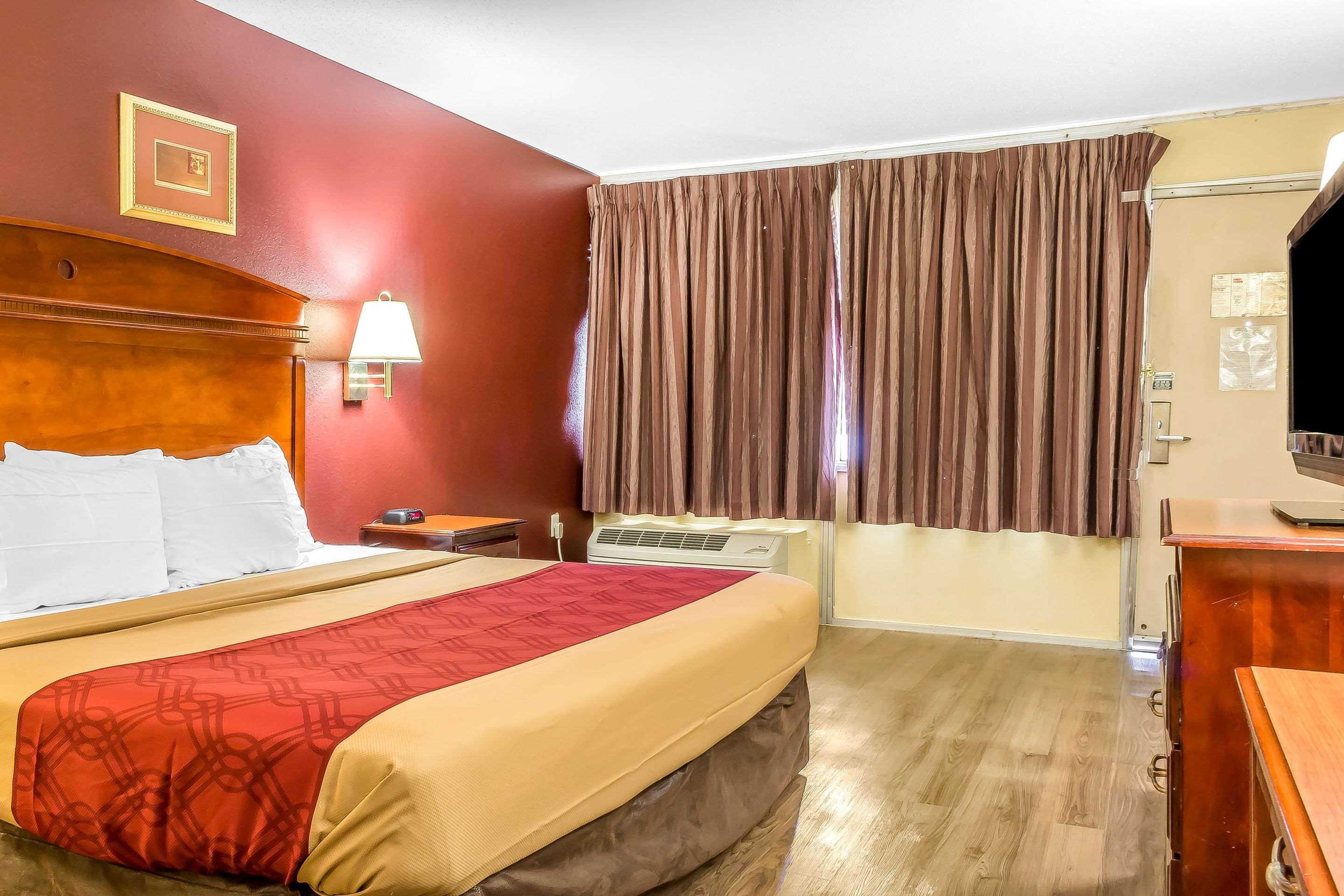 Lester Red Carpet Inn Philadelphia Airport מראה חיצוני תמונה